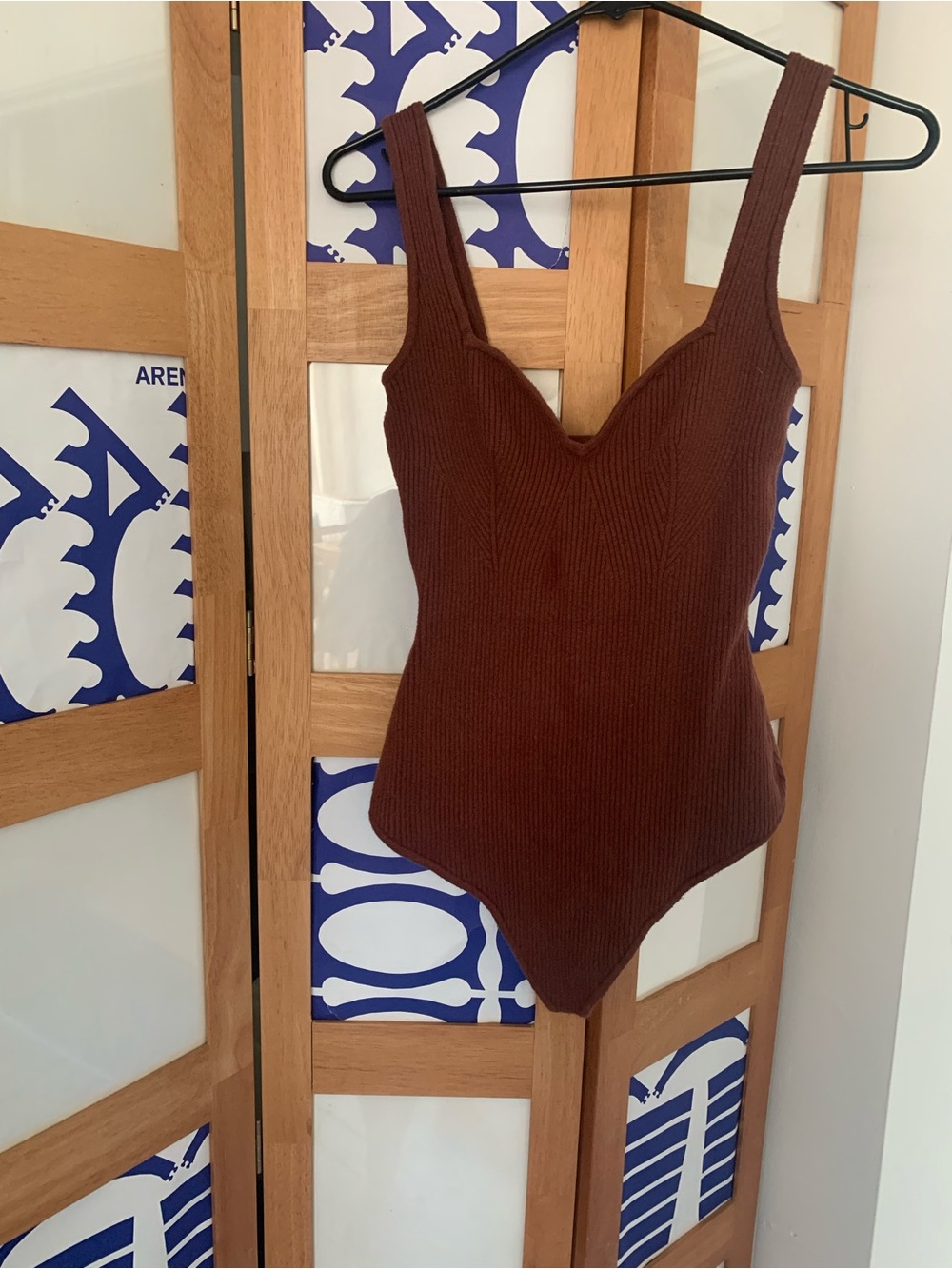 Abercrombie & Fitch brown ribbed bodysuit.